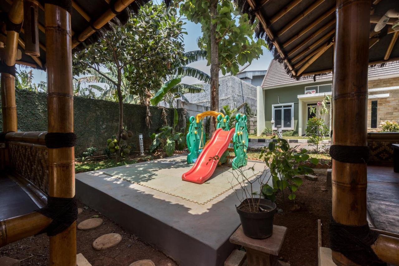 Oyo 1769 Mahayun Guest House Syariah Bekasi Exterior photo